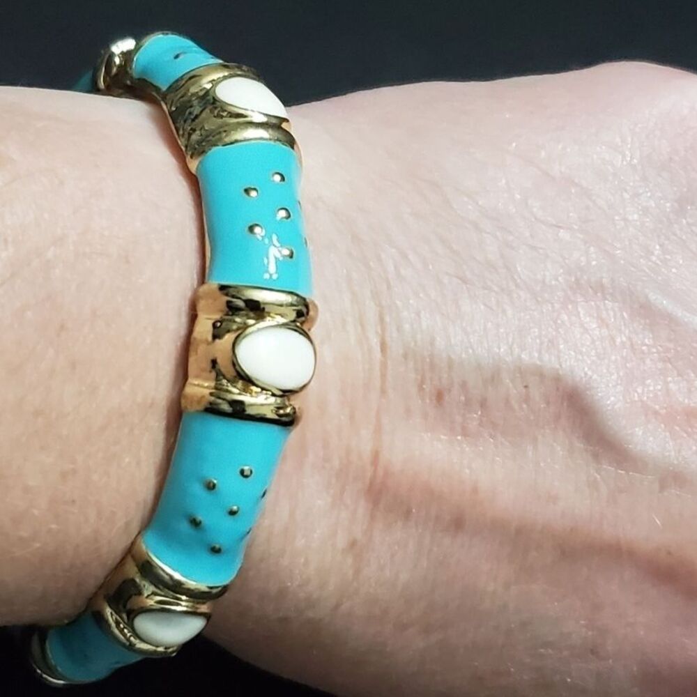 Fornash blue, white and gold tone bangle 7.25"